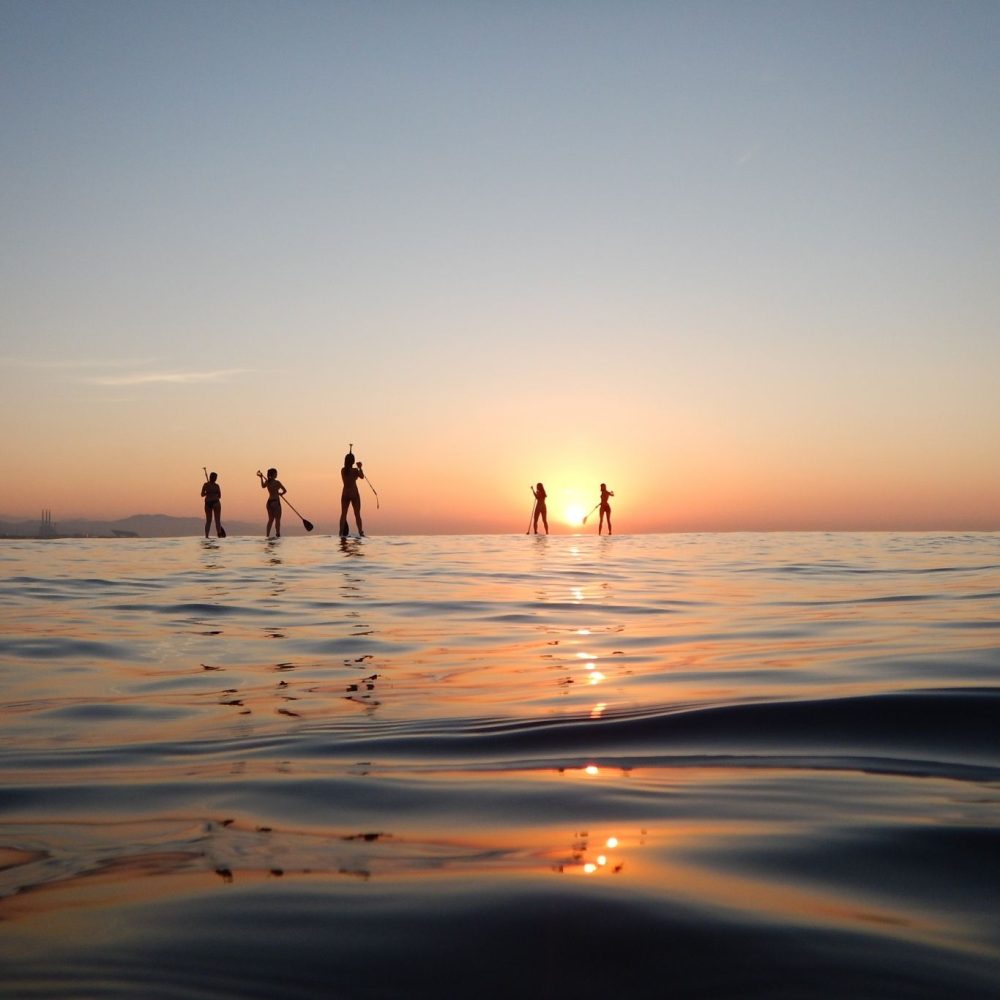 Manihi Surf School_grupo paddle surf amanecer