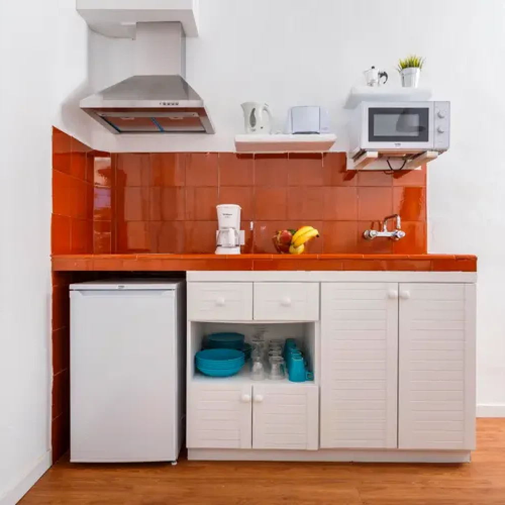 Carema_Garden_Village_1_bedroom_Apartment_Sea_View_Kitchen